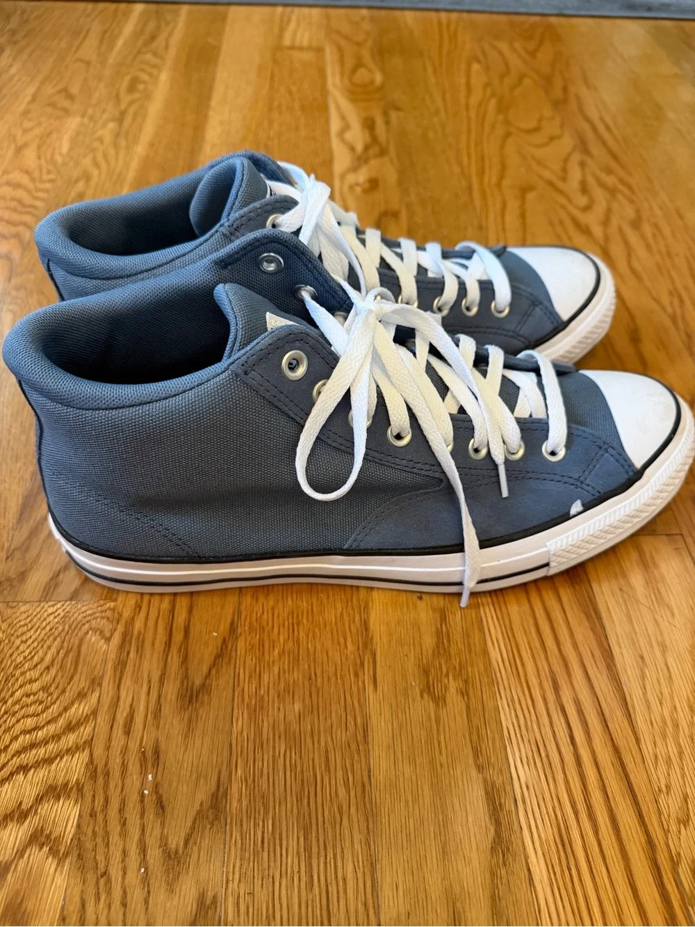 Converse High Top Sneakers Blue with White Accents - Picture 3 of 7